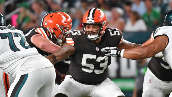 Aug 17, 2023; Philadelphia, Pennsylvania, USA; Cleveland Browns center Nick Harris (53) against the Philadelphia Eagles at Lincoln Financial Field. Mandatory Credit: Eric Hartline-USA TODAY Sports