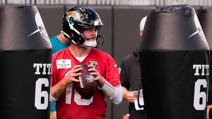 Jacksonville Jaguars quarterback Quinn Ewers (10) warms up during an NFL Jaguars practice at the Miller Electric Center, Tuesday September 2, 2026 in Jacksonville, Fla.  [Doug Engle/Florida Times-Union]