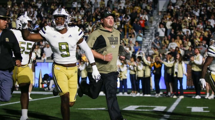 Nov 18, 2023; Atlanta, Georgia, USA; Georgia Tech Yellow Jackets head coach Brent Key runs on the field before a game against the Syracuse Orange at Bobby Dodd Stadium at Hyundai Field. Mandatory Credit: Brett Davis-USA TODAY Sports Nov 18, 2023; Atlanta, Georgia, USA; Georgia Tech Yellow Jackets head coach Brent Key runs on the field before a game against the Syracuse Orange at Bobby Dodd Stadium at Hyundai Field. Mandatory Credit: Brett Davis-USA TODAY Sports