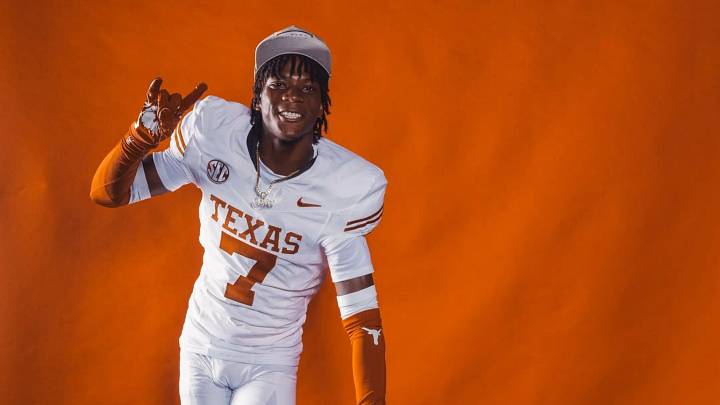 Texas Longhorns wide receiver Jermaine Bishop Jr. Texas Longhorns wide receiver Jermaine Bishop Jr.