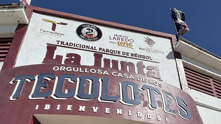 En México, los Tecos juegan en el Parque La Junta, en Nuevo Laredo, Tamaulipas.