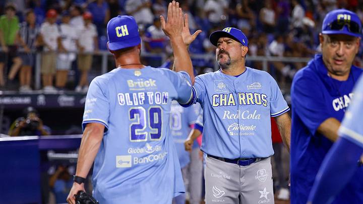 Benjamín Gil guió a los Charros de Jalisco a su primera Serie del Rey en 54 años Benjamín Gil guió a los Charros de Jalisco a su primera Serie del Rey en 54 años