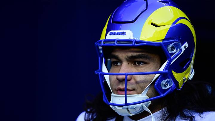 Puka Nacua, instantes antes del juego entre los Rams y los Patriots en Foxborough. Puka Nacua, instantes antes del juego entre los Rams y los Patriots en Foxborough.