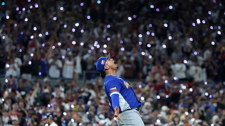 Venezuela logró esta noche, ante más de 35mil aficionados, su primer título en el Clásico Mundial de Beisbol Venezuela logró esta noche, ante más de 35mil aficionados, su primer título en el Clásico Mundial de Beisbol