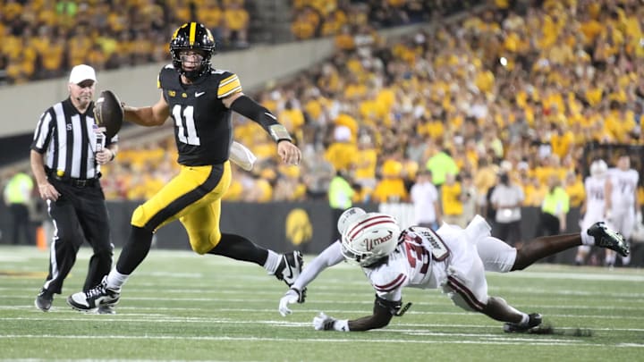 Iowa Hawkeyes quarterback Mark Gronowski Iowa Hawkeyes quarterback Mark Gronowski
