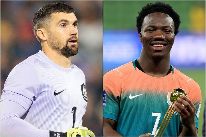 Mathew Ryan and Nestory Irankunda. 