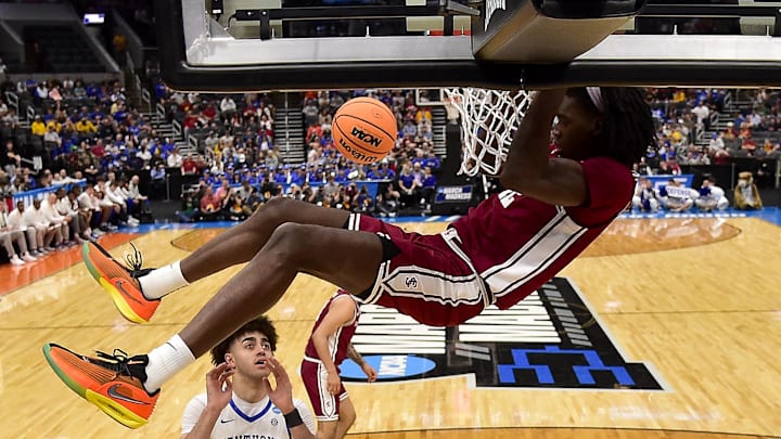 Former Santa Clara Broncos center Bukky Oboye is headed to the Auburn Tigers.