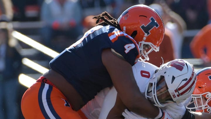Oct 21, 2023; Champaign, Illinois, USA; Illinois Fighting Illini defensive tackle Jer'Zhan Newton Oct 21, 2023; Champaign, Illinois, USA; Illinois Fighting Illini defensive tackle Jer'Zhan Newton