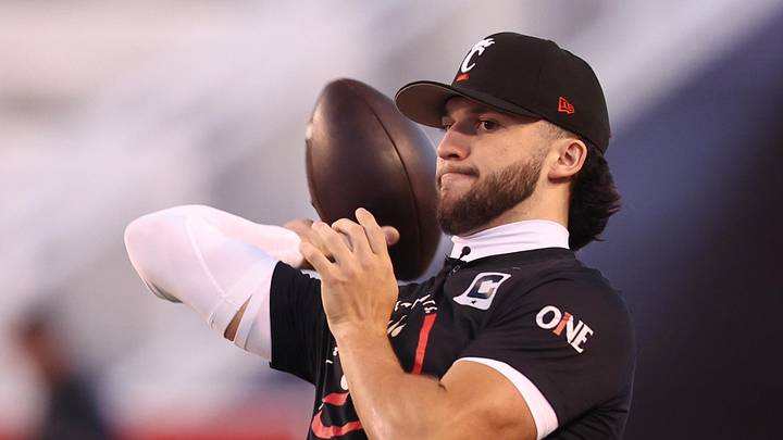 Nov 1, 2025; Salt Lake City, Utah, USA; Cincinnati Bearcats quarterback Brendan Sorsby (2) warms up before the game against the Utah Utes at Rice-Eccles Stadium. Mandatory Credit: Rob Gray-Imagn Images Nov 1, 2025; Salt Lake City, Utah, USA; Cincinnati Bearcats quarterback Brendan Sorsby (2) warms up before the game against the Utah Utes at Rice-Eccles Stadium. Mandatory Credit: Rob Gray-Imagn Images