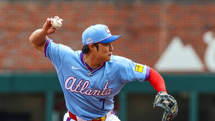Jun 6, 2026; Cumberland, Georgia, USA; Atlanta Braves shortstop Ha-Seong Kim (7) throws the ball to first base for an out against the Pittsburgh Pirates during the second inning at Truist Park. Mandatory Credit: Jordan Godfree-Imagn Images