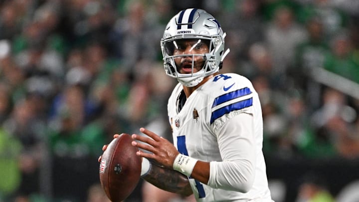 Dallas Cowboys quarterback Dak Prescott (4) looks for a receiver against the Philadelphia Eagles at Lincoln Financial Field. 
