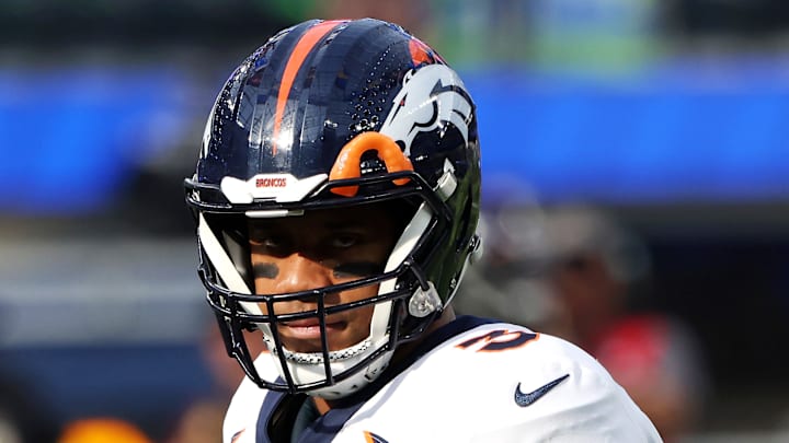 Denver Broncos v Los Angeles Rams
