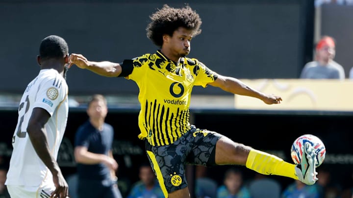 Karim Adeyemi elegant im BVB-Trikot. Bleibt er das auch länger?