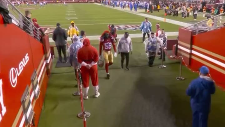 De’Vondre Campbell heads to the locker room in the middle of the 49ers’ Week 15 game.