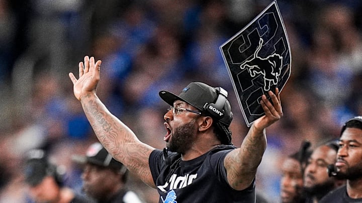Detroit Lions defensive coordinator Kelvin Sheppard reacts to a play against New York Giants during the first half at Ford Field in Detroit on Sunday, Nov. 23, 2025.