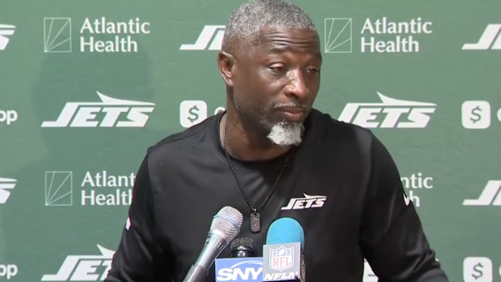 Aaron Glenn's Jets lost again on Sunday to bring their record to 0-3 on the year.