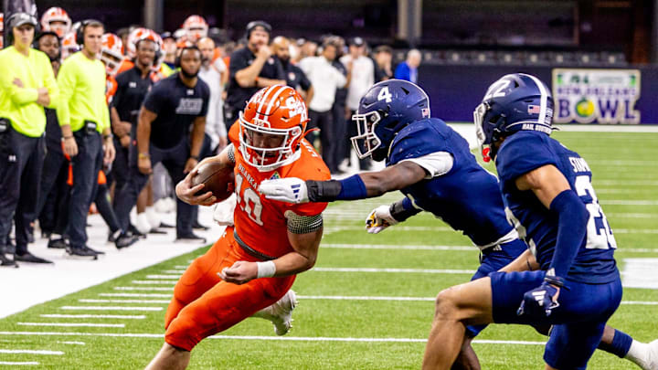 Hunter Watson runs the ball during Sam Houston's 31–26 win over Georgia Southern in the New Orleans Bowl on Dec. 19, 2024.