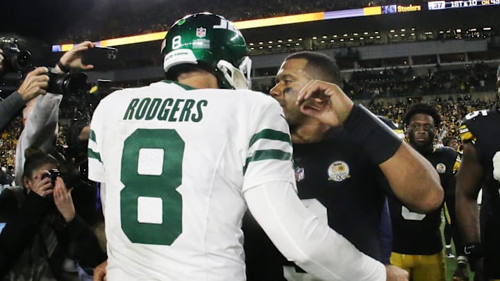Oct 20, 2024; Pittsburgh, Pennsylvania, USA; New York Jets quarterback Aaron Rodgers (8) and Pittsburgh Steelers quarterback Russell Wilson (right) greet each other after their game at Acrisure Stadium. Mandatory Credit: Charles LeClaire-Imagn Images Oct 20, 2024; Pittsburgh, Pennsylvania, USA; New York Jets quarterback Aaron Rodgers (8) and Pittsburgh Steelers quarterback Russell Wilson (right) greet each other after their game at Acrisure Stadium. Mandatory Credit: Charles LeClaire-Imagn Images