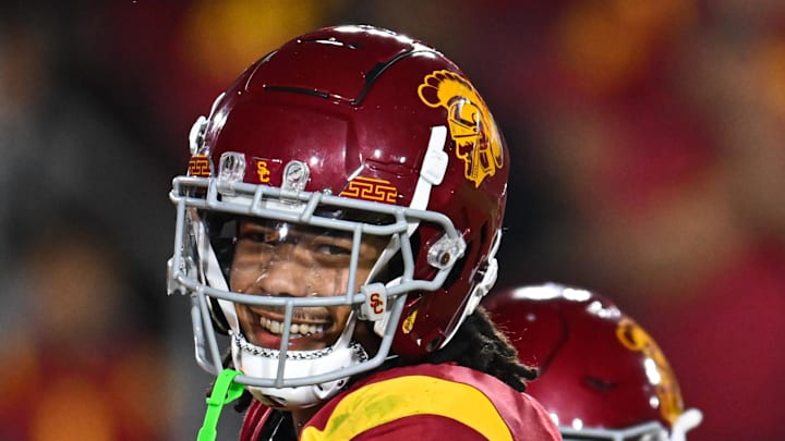 Sep 7, 2024; Los Angeles, California, USA; USC Trojans wide receiver Makai Lemon (6) celebrates after scoring a touchdown against the Utah State Aggies during the second quarter at United Airlines Field at Los Angeles Memorial Coliseum. Mandatory Credit: Jonathan Hui-Imagn Images Sep 7, 2024; Los Angeles, California, USA; USC Trojans wide receiver Makai Lemon (6) celebrates after scoring a touchdown against the Utah State Aggies during the second quarter at United Airlines Field at Los Angeles Memorial Coliseum. Mandatory Credit: Jonathan Hui-Imagn Images