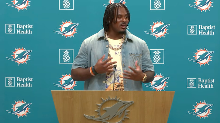 Malik Willis officially signed with the Dolphins this week. 