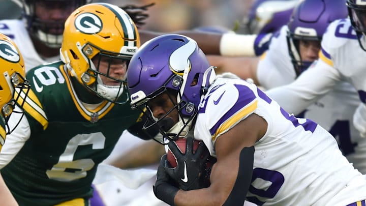 Minnesota Vikings v Green Bay Packers