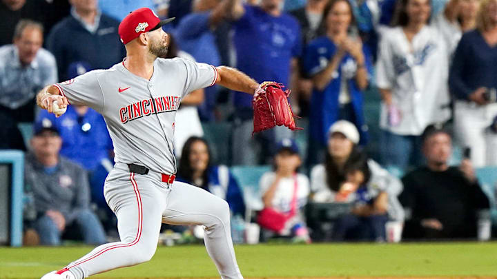 Cincinnati Reds starting pitcher Nick Martinez (28) delivers a pitch in the sixth inning of the MLB National League Wild Card Game 2 between the Cincinnati Reds and LA Dodgers, Wednesday, Oct. 1, 2025, at Dodger Stadium in Los Angeles, California.