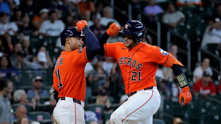 Sep 20, 2026; Houston, Texas, USA;  Houston Astros catcher Yainer Diaz (21) is congratulated by right fielder Cam Smith (11) after hitting a home run to right-center field against the Atlanta Braves during the eighth inning at Daikin Park.  Mandatory Credit: Erik Williams-Imagn Images