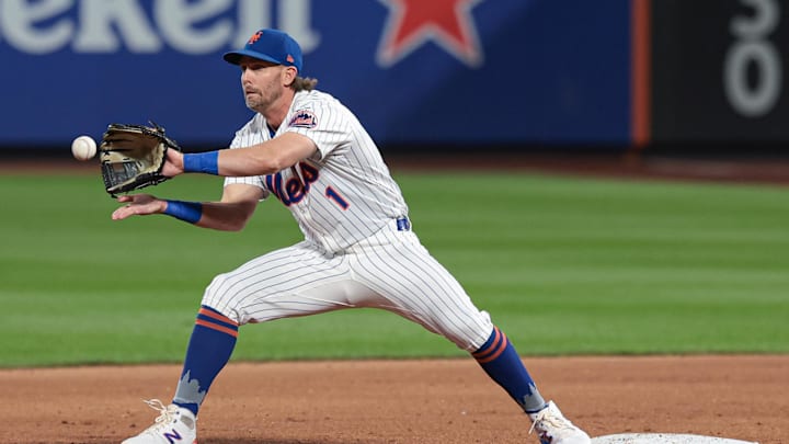 Sep 16, 2025; New York City, New York, USA; New York Mets second baseman Jeff McNeil (1) forces out San Diego Padres left fielder Gavin Sheets (not pictured) at second base during the second inning against the San Diego Padres at Citi Field. Mandatory Credit: Vincent Carchietta-Imagn Images Sep 16, 2025; New York City, New York, USA; New York Mets second baseman Jeff McNeil (1) forces out San Diego Padres left fielder Gavin Sheets (not pictured) at second base during the second inning against the San Diego Padres at Citi Field. Mandatory Credit: Vincent Carchietta-Imagn Images