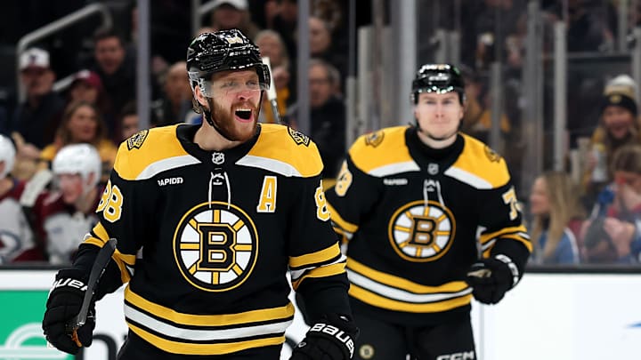 Colorado Avalanche v Boston Bruins