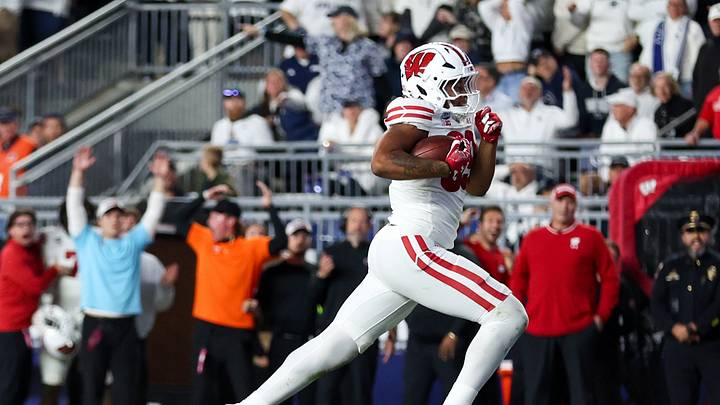 Wisconsin Badgers tight end Jacob Harris Wisconsin Badgers tight end Jacob Harris