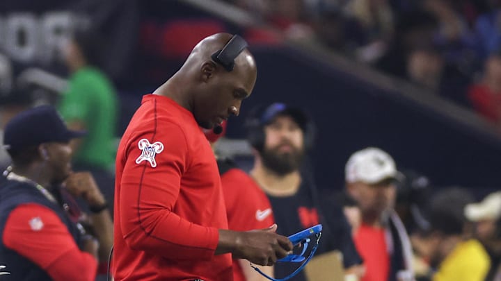 Dec 25, 2024; Houston, Texas, USA; Houston Texans head coach DeMeco Ryans coaches against the Baltimore Ravens in the second half at NRG Stadium. Mandatory Credit: Thomas Shea-Imagn Images Dec 25, 2024; Houston, Texas, USA; Houston Texans head coach DeMeco Ryans coaches against the Baltimore Ravens in the second half at NRG Stadium. Mandatory Credit: Thomas Shea-Imagn Images