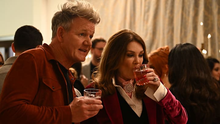 GORDON RAMSAY'S FOOD STARS: L-R: Mentors Gordon Ramsay and Lisa Vanderpump in GORDON RAMSAY'S FOOD STARS “Bar Wars” episode airing Wednesday, June 5 (9:02-10:00 PM ET/PT) on FOX. 2022 Fox Media LLC. CR: FOX