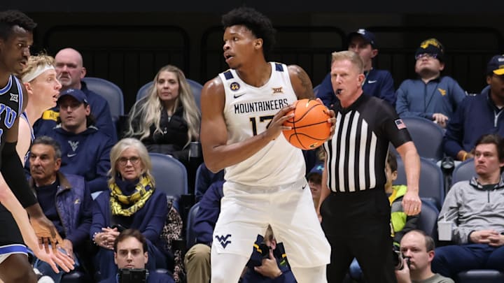 West Virginia University forward Amani Hansberry West Virginia University forward Amani Hansberry