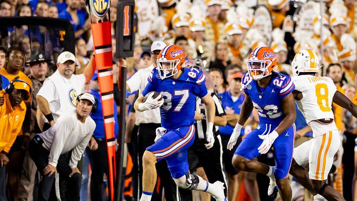 Sep 16, 2023; Gainesville, Florida, USA; Florida Gators tight end Jonathan Odom (87) runs with the ball during the first half against the Tennessee Volunteers at Ben Hill Griffin Stadium. Mandatory Credit: Matt Pendleton-Imagn Images