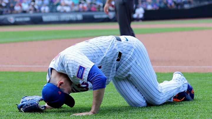 Jun 12, 2025; New York City, New York, USA; New York Mets starting pitcher Kodai Senga (34) reacts after sustaining an injury during the sixth inning against the Washington Nationals at Citi Field. Mandatory Credit: Brad Penner-Imagn Images