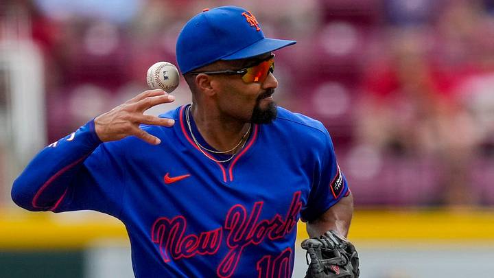 New York Mets second baseman Marcus Semien (10) bobbles the ball attempting to turn a double play in the sixth inning of the MLB National League game between the Cincinnati Reds and the New York Mets at Great American Ball Park in Cincinnati on Wednesday, June 17, 2026. The Mets won the final game of the series, 9-1. New York Mets second baseman Marcus Semien (10) bobbles the ball attempting to turn a double play in the sixth inning of the MLB National League game between the Cincinnati Reds and the New York Mets at Great American Ball Park in Cincinnati on Wednesday, June 17, 2026. The Mets won the final game of the series, 9-1.