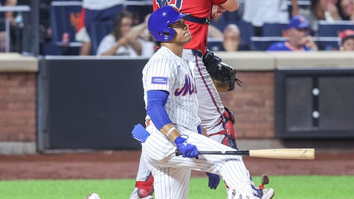 Aug 13, 2025; New York City, New York, USA; New York Mets right fielder Juan Soto (22) kneels at home plate after striking out with two runners on base to end the fifth inning against the Atlanta Braves at Citi Field. Mandatory Credit: Wendell Cruz-Imagn Images Aug 13, 2025; New York City, New York, USA; New York Mets right fielder Juan Soto (22) kneels at home plate after striking out with two runners on base to end the fifth inning against the Atlanta Braves at Citi Field. Mandatory Credit: Wendell Cruz-Imagn Images