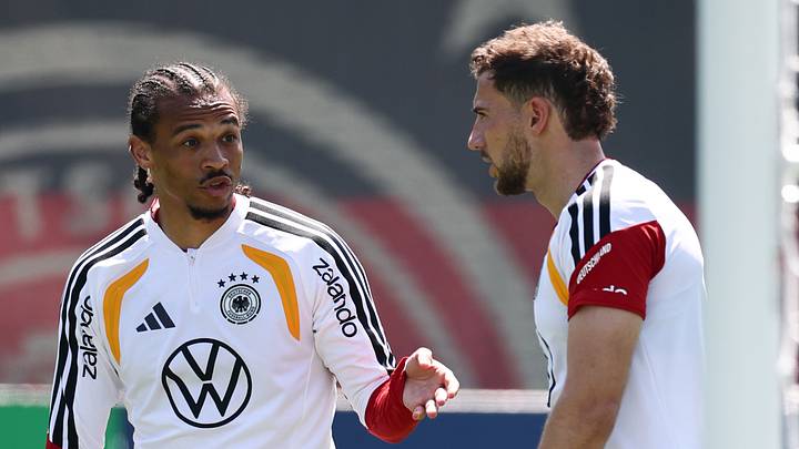 Leroy Sané (l.) und Leon Goretzka bei der WM im Sommer Leroy Sané (l.) und Leon Goretzka bei der WM im Sommer