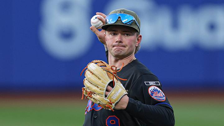 May 15, 2026; New York City, New York, USA; New York Mets center fielder A.J. Ewing (9) warms up before the game against the New York Yankees at Citi Field. Mandatory Credit: Vincent Carchietta-Imagn Images May 15, 2026; New York City, New York, USA; New York Mets center fielder A.J. Ewing (9) warms up before the game against the New York Yankees at Citi Field. Mandatory Credit: Vincent Carchietta-Imagn Images