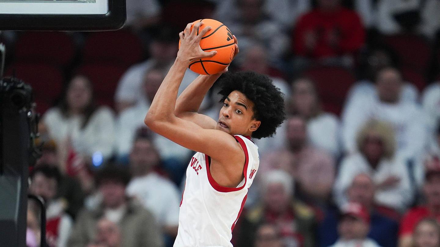Louisville Cardinals Triumph Over Baylor, Extend Winning Streak