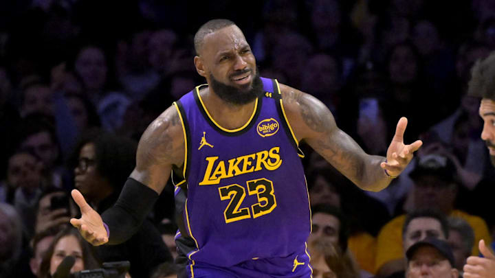 The Lakers are 15-6 straight up at home, but they're set as underdogs on Thursday.