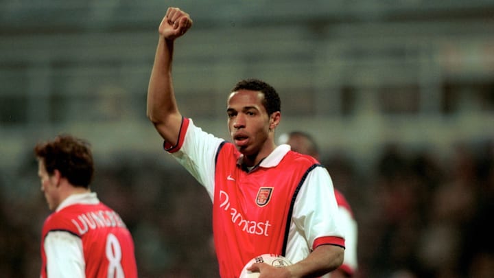 Thierry Henry es considerado el mejor jugador de todos los tiempos del Arsenal