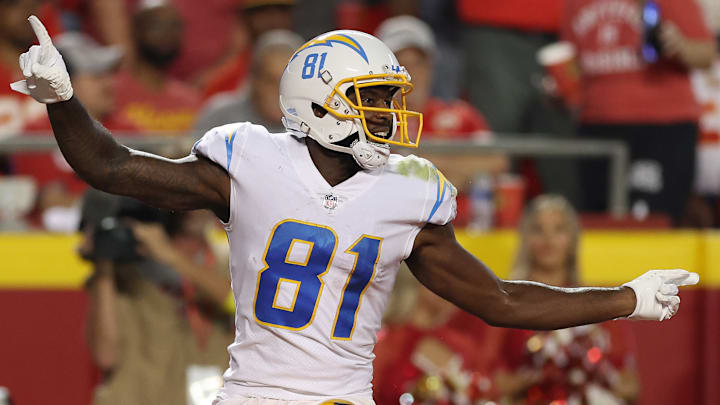 Los Angeles Chargers v Kansas City Chiefs