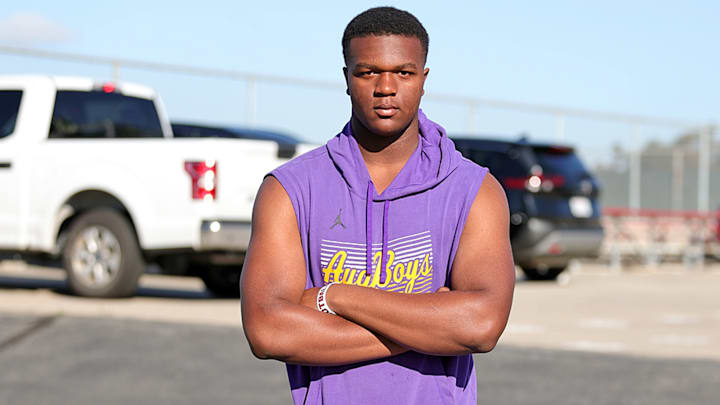 Five-star defensive lineman Jahkeem Stewart trending to the USC Trojans over the Oregon Ducks?