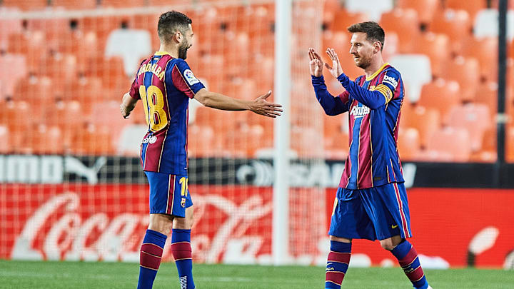 O lateral vai reencontrar Lionel Messi e Sergio Busquets