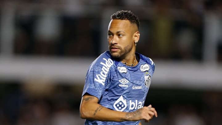 Santos v Bragantino - Campeonato Paulista 2025