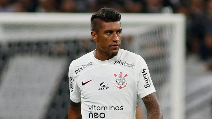Paulinho se lesionou na metade do primeiro tempo na Argentina