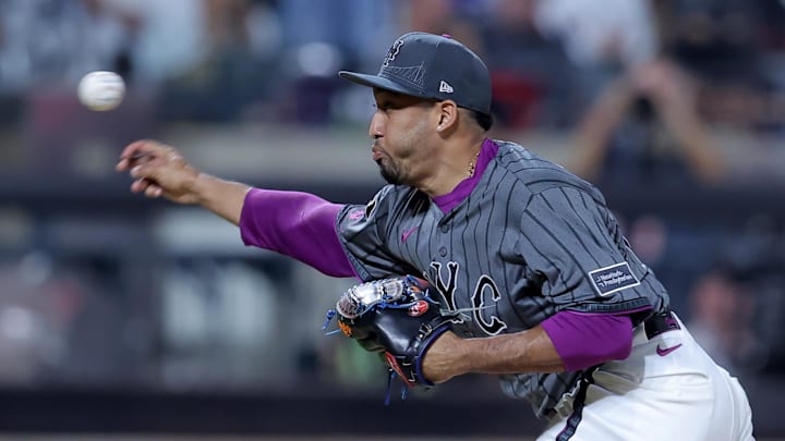 Jul 21, 2025; New York City, New York, USA; New York Mets relief pitcher Edwin Diaz (39) pitches against the Los Angeles Angels during the ninth inning at Citi Field. Mandatory Credit: Brad Penner-Imagn Images Jul 21, 2025; New York City, New York, USA; New York Mets relief pitcher Edwin Diaz (39) pitches against the Los Angeles Angels during the ninth inning at Citi Field. Mandatory Credit: Brad Penner-Imagn Images