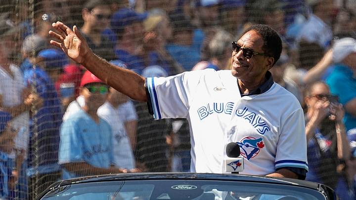 Aug 27, 2022; Toronto, Ontario, CAN; Toronto Blue Jays former player Dave Winfield of the 1992 World Series champion Blue Jays waves to fans as he is driven onto the field for a presentation before a game against the Los Angeles Angels at Rogers Centre. Mandatory Credit: John E. Sokolowski-USA TODAY Sports Aug 27, 2022; Toronto, Ontario, CAN; Toronto Blue Jays former player Dave Winfield of the 1992 World Series champion Blue Jays waves to fans as he is driven onto the field for a presentation before a game against the Los Angeles Angels at Rogers Centre. Mandatory Credit: John E. Sokolowski-USA TODAY Sports