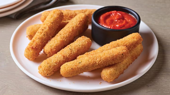 A double play led to Cubs fans enjoying some free mozzarella sticks on Wednesday.